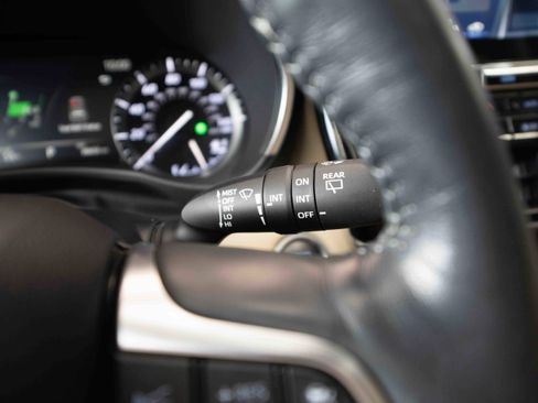 Used 2020 Toyota Highlander Limited AWD/4WD image 14