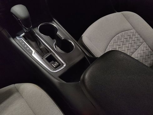 Used 2024 Chevrolet Equinox LT FWD image 26