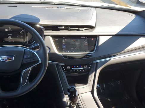 Used 2025 Cadillac XT5 Premium Luxury image 20