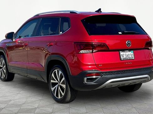Used 2022 Volkswagen Taos SE FWD image 4