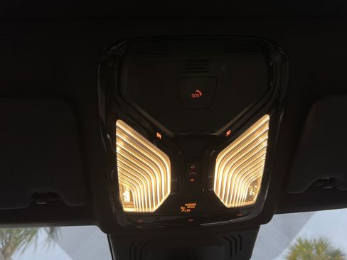 Used 2020 BMW 330i xDrive Sedan w/ Executive Package image 40