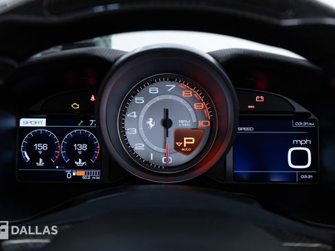 Used 2020 Ferrari Portofino RWD image 25