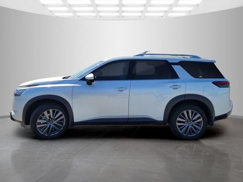 Used 2025 Nissan Pathfinder SL w/ SL Premium Package FWD image 7