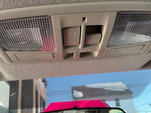 Used 2019 Nissan Versa SV image 11