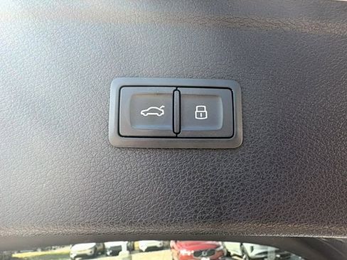 Used 2018 Audi Q5 2.0T Premium image 25