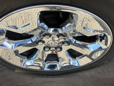 Used 2019 RAM 1500 Big Horn AWD/4WD image 18