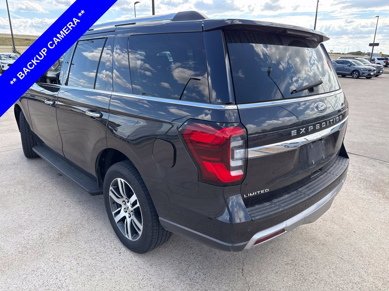 Used 2024 Ford Expedition Limited RWD image 9
