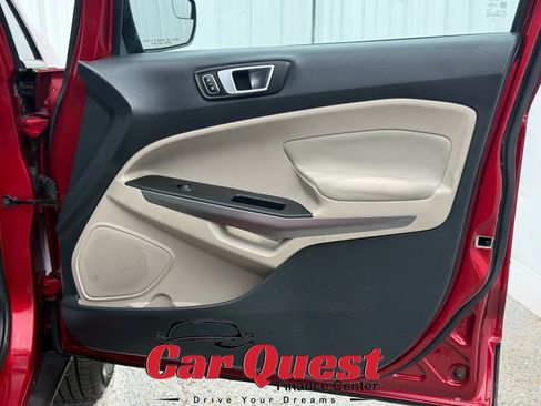 Used 2018 Ford EcoSport SE w/ Interior Protection Package FWD image 19