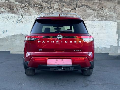 Used 2022 Nissan Pathfinder Platinum w/ Cargo Package FWD image 5