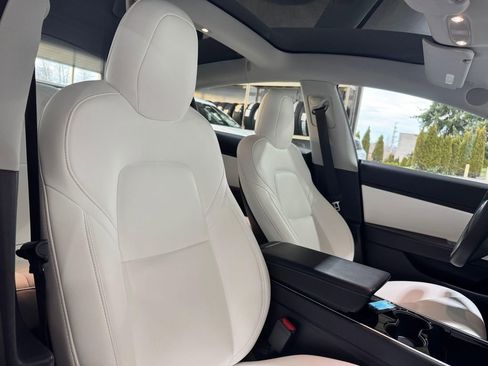 Used 2020 Tesla Model 3 Performance image 29