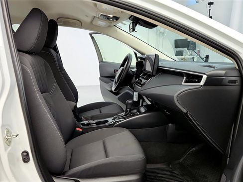 Certified 2023 Toyota Corolla LE image 29