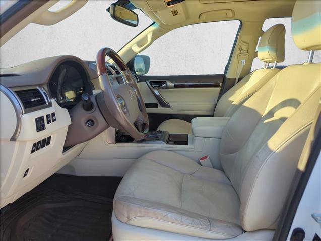 Used 2015 Lexus GX 460 w/ Premium Package AWD/4WD image 12