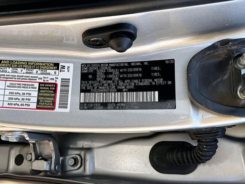 Used 2021 Toyota Highlander XLE FWD image 33