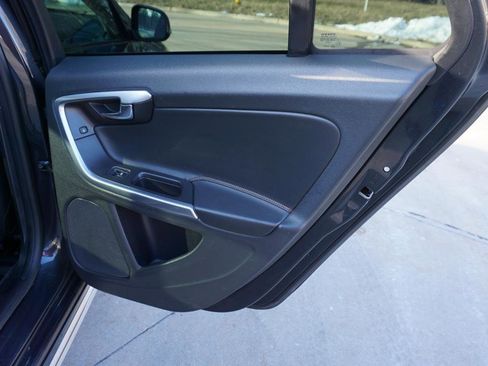 Used 2015 Volvo V60 T5 Cross Country w/ Protection Package image 24