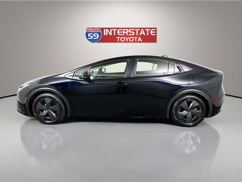 Used 2026 Toyota Prius Plug-In Hybrid FWD image 4
