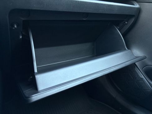 Used 2022 Toyota RAV4 XLE image 8