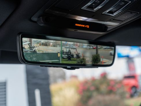 Used 2023 Land Rover Defender 90 Carpathian Edition image 34