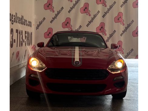 Used 2019 FIAT 124 Spider Classica RWD image 5