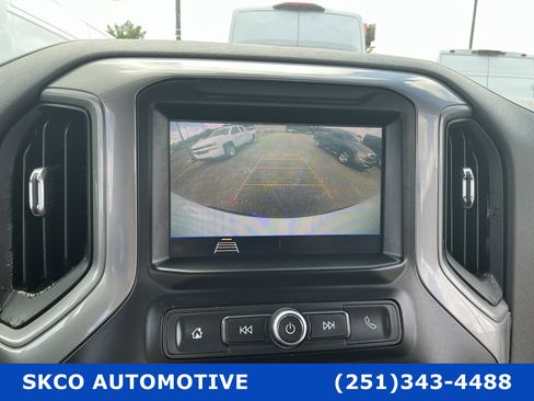 Used 2021 Chevrolet Silverado 1500 W/T AWD/4WD image 17
