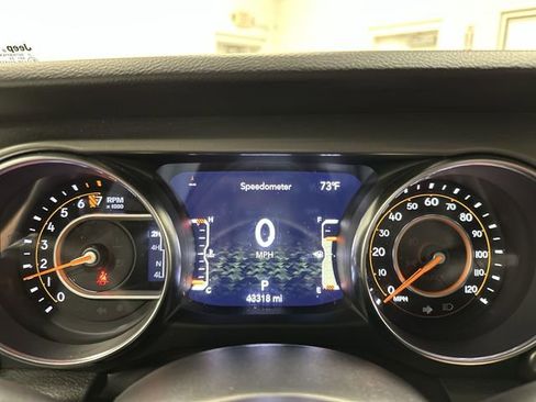 Used 2023 Jeep Gladiator Sport AWD/4WD image 28