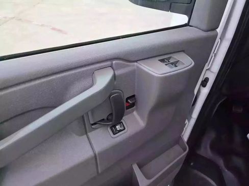 Used 2019 Chevrolet Express 2500 Extended w/ Driver Convenience Package RWD image 29