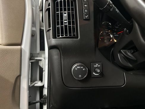 Used 2021 Chevrolet Express 2500 w/ Driver Convenience Package RWD image 34