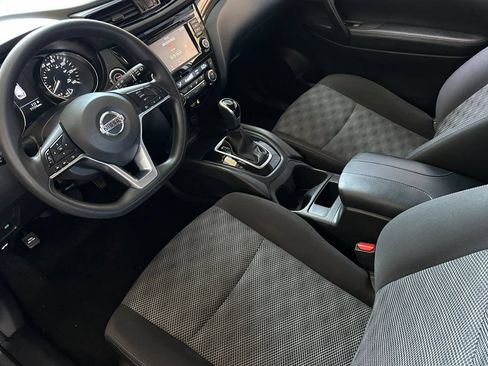 Used 2019 Nissan Rogue Sport SV FWD image 10
