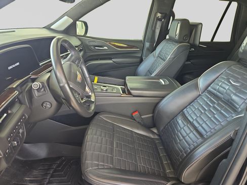 Used 2023 Cadillac Escalade Sport Platinum w/ LPO, ONYX Package AWD/4WD image 10