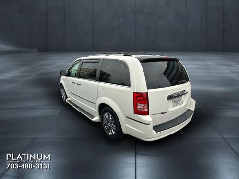 Used 2008 Chrysler Town & Country Limited w/ Entertainment Group #3 image 9