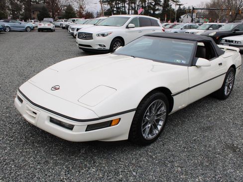 Used 1989 Chevrolet Corvette Convertible image 11