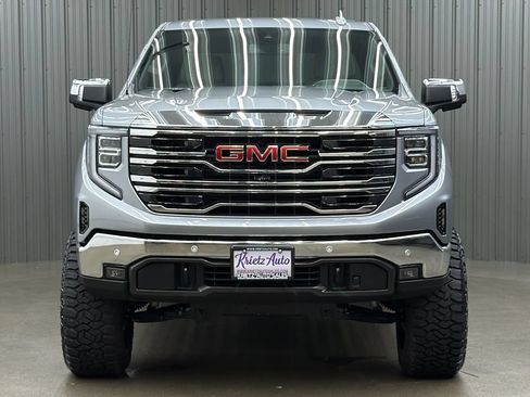 Used 2026 GMC Sierra 1500 SLT AWD/4WD image 8