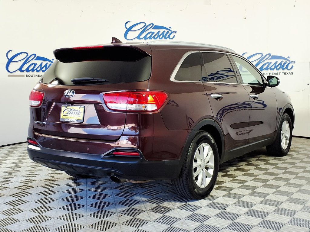 Used 2017 Kia Sorento FWD w/ LX Convenience Package image 6