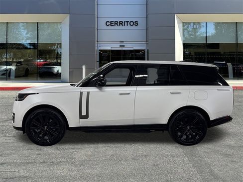 New 2025 Land Rover Range Rover SE image 9