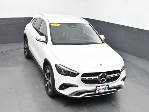 Used 2025 Mercedes-Benz GLA 250 image 39