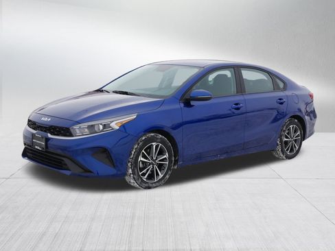 Certified 2023 Kia Forte LXS w/ LXS Technology Package image 3