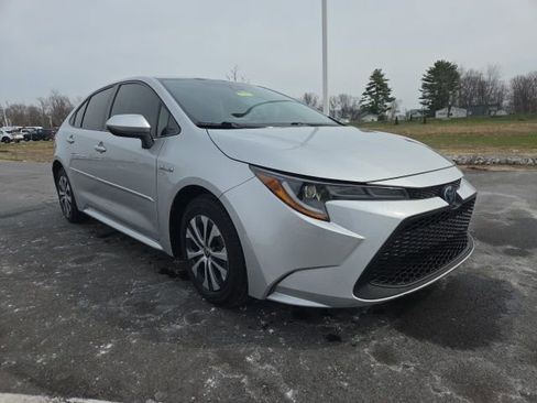 Used 2021 Toyota Corolla LE image 1