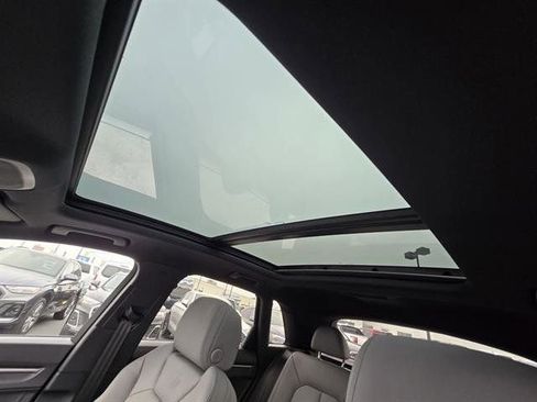 New 2025 Audi Q3 2.0T Premium image 5