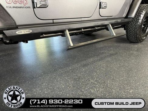 Used 2021 Jeep Gladiator Rubicon AWD/4WD image 10