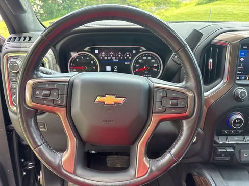 Used 2022 Chevrolet Silverado 2500 High Country w/ Z71 Off-Road Package AWD/4WD image 18