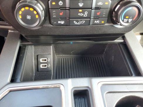 Used 2019 Ford F150 Raptor w/ Equipment Group 801A Mid image 28