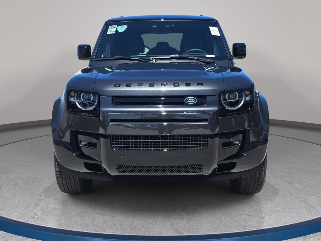 New 2026 Land Rover Defender 110 X-Dynamic SE AWD/4WD image 2