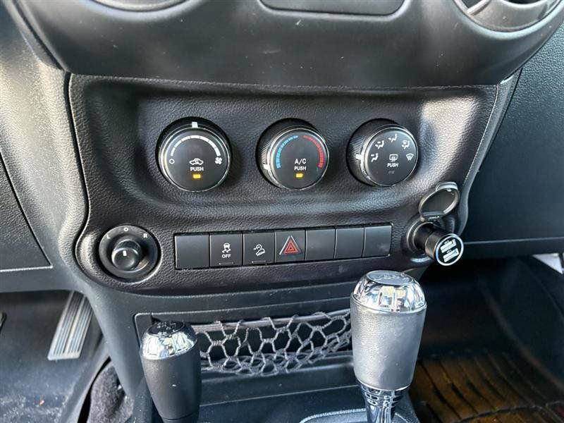 Used 2016 Jeep Wrangler Unlimited Sport w/ Quick Order Package 24S AWD/4WD image 15