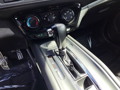 Used 2019 Honda HR-V Sport image 15