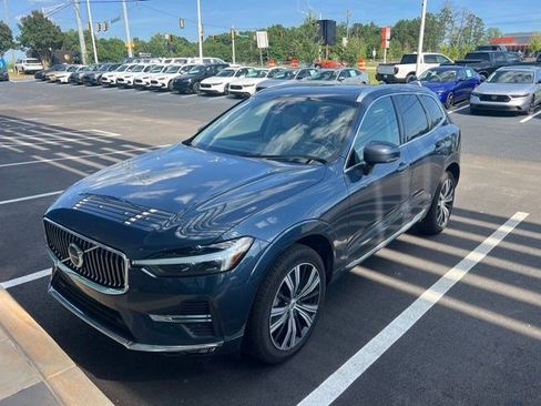 Used 2022 Volvo XC60 B6 Inscription w/ Climate Package AWD/4WD image 3