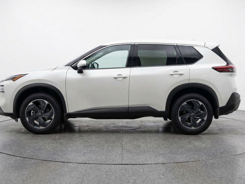 Used 2025 Nissan Rogue SV AWD/4WD image 5