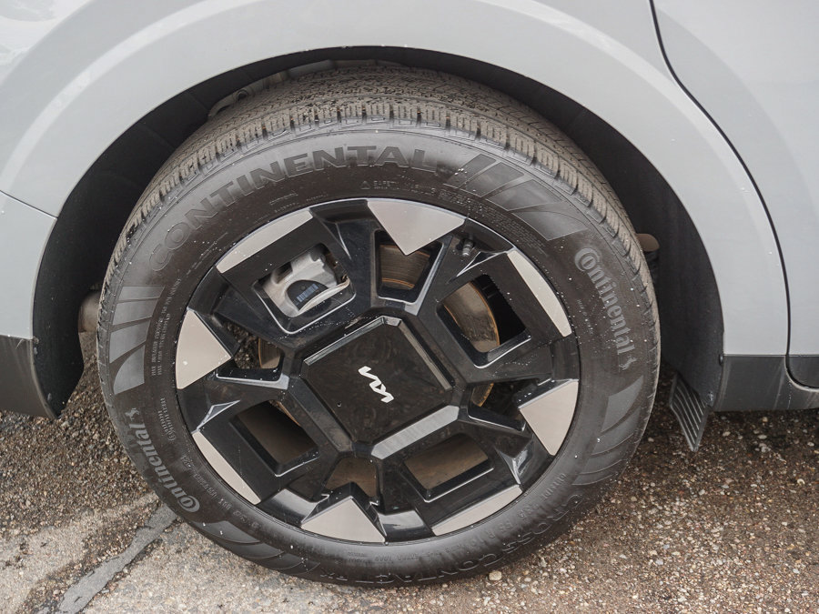 Certified 2025 Kia Carnival EX FWD image 9