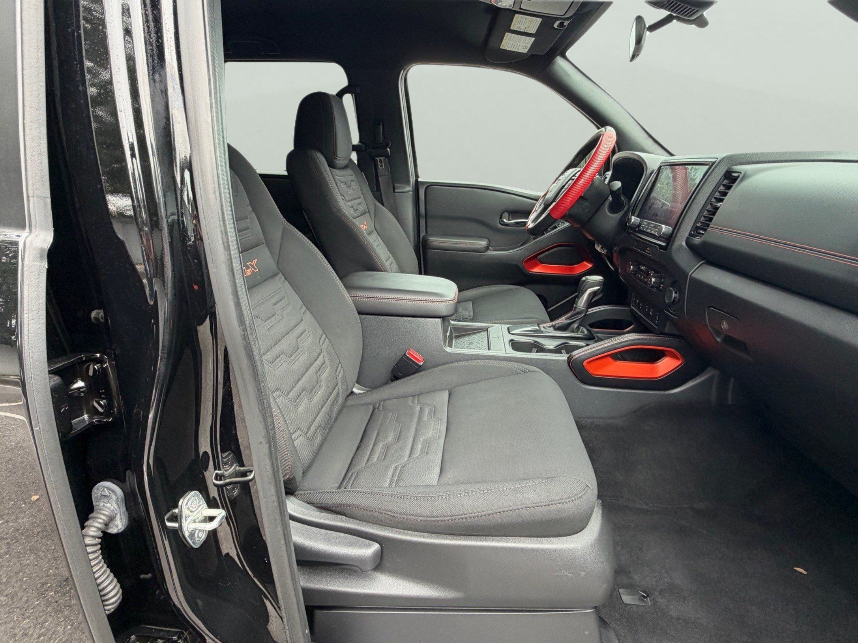 Used 2023 Nissan Frontier Pro-X w/ Pro Convenience Package RWD image 14