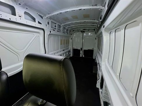 Used 2023 Ford E-Transit 148 High Roof Extended image 23