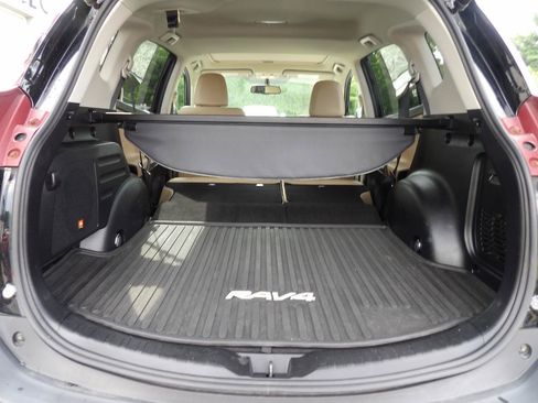 Used 2014 Toyota RAV4 Limited AWD/4WD image 7