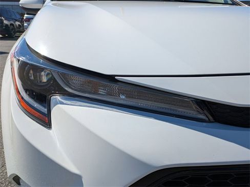 Used 2022 Toyota Corolla LE image 10